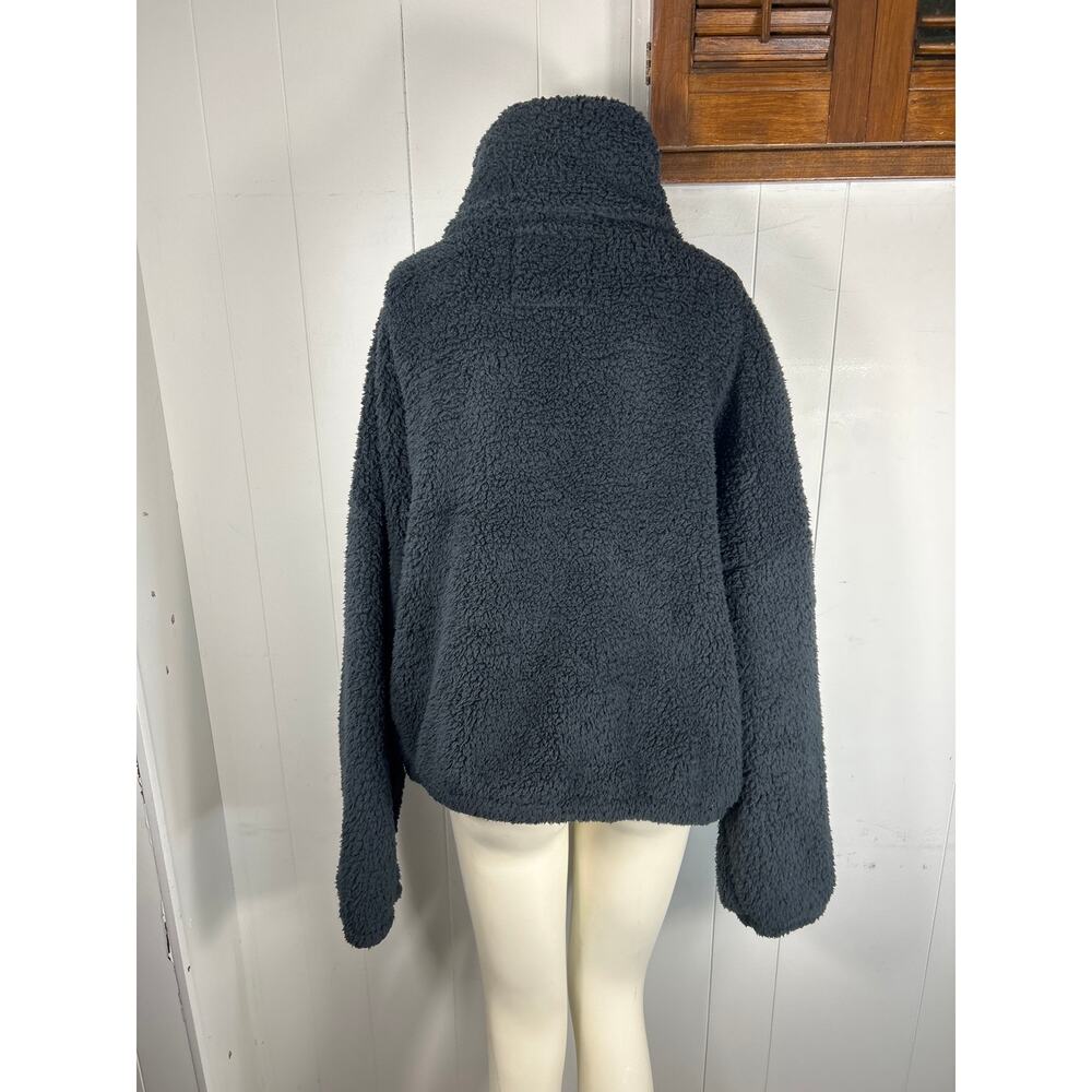 American Eagle "This Feels Seriously Huggable" Zip-Up Sherpa Jacket Black L/XL - Picture 3 of 5